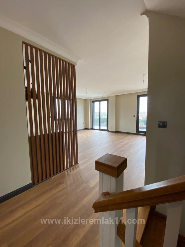 Роскошная Вилла Площадью 750 Квадратных Метров 4 + 2 С Частным Бассейном На Продажу В Измире, Сеферихисар Дюздже