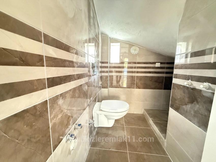 Продается Новая Двухэтажная Вилла/Летний Дом С 3 Спальнями И 1 Ванной Комнатой В Доганбее, Сеферихисар.