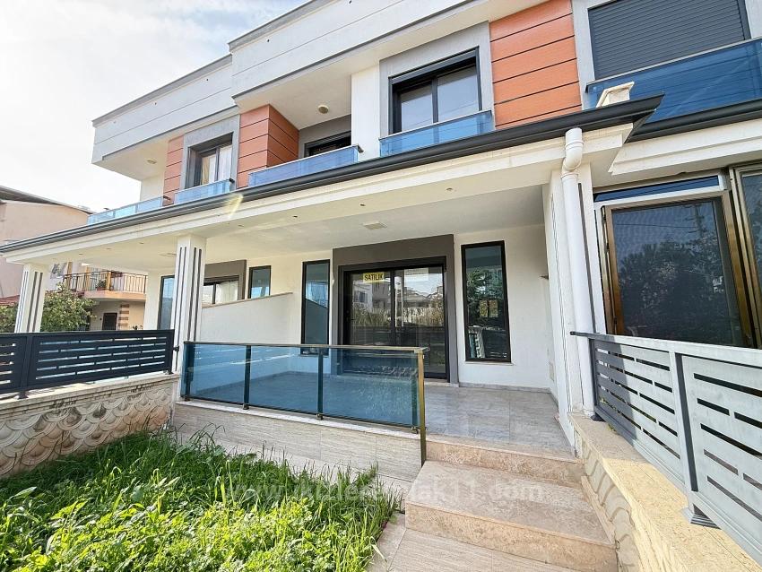 Для Продажи Вилла 3+1 в Cumhuriyet Seferihisar Doğanbey - 170 m²