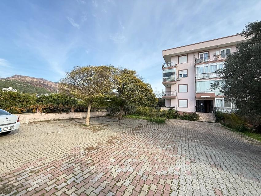 Продается 2+1 Квартира Площадью 80 М2 В Центре Сеферихисара Уркмез. Дополнительный Ремонт Не Требуется.