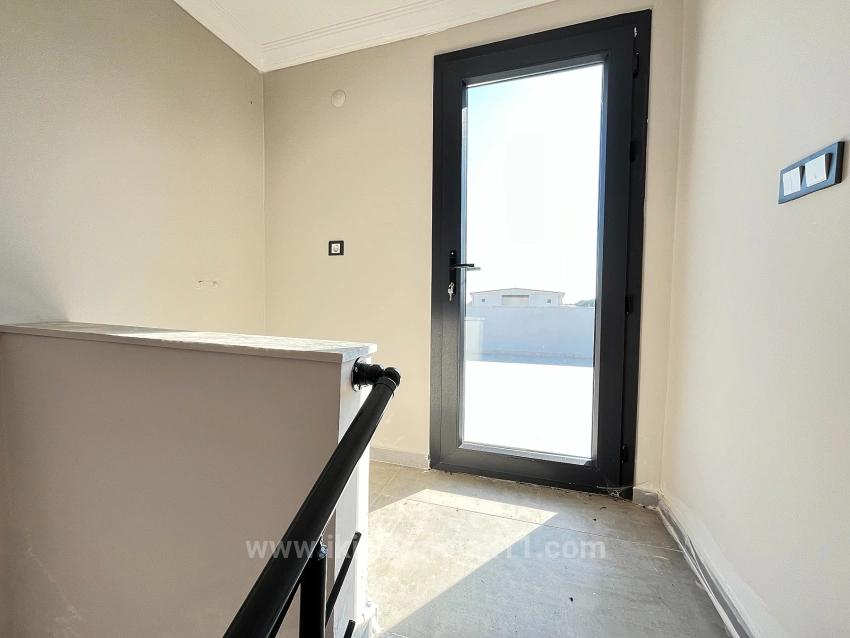 Продается Новая Просторная Отдельно Стоящая Вилла С 3 Спальнями И 1 Ванной Комнатой В Уркмез Доганбей.