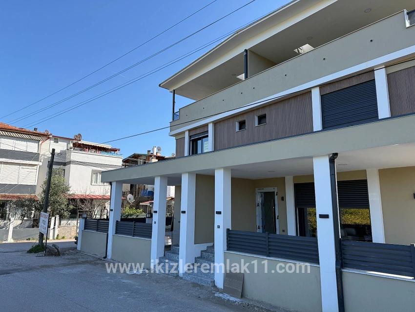 Для продажи Вилла 3+1 в Cumhuriyet Seferihisar Doğanbey - 170 m²