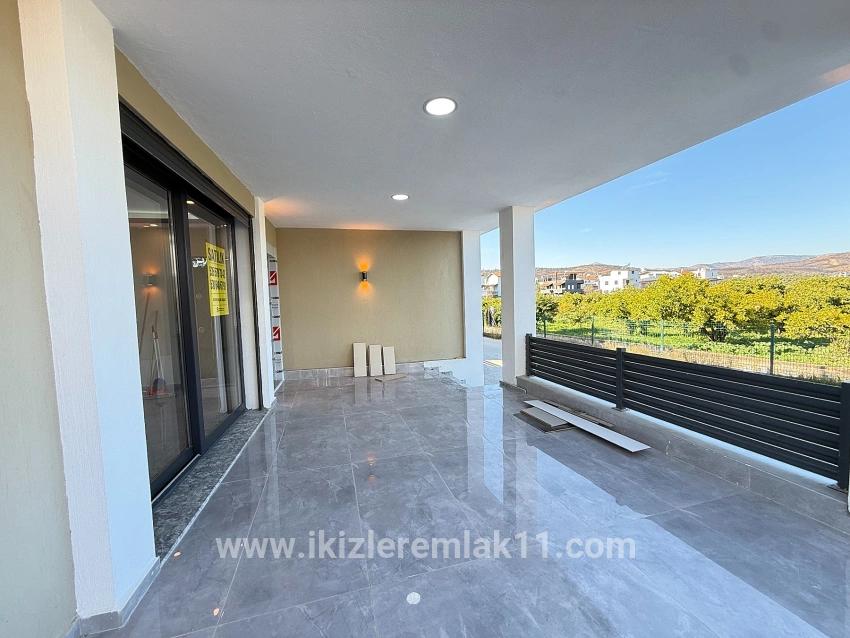 Для продажи Вилла 3+1 в Cumhuriyet Seferihisar Doğanbey - 170 m²