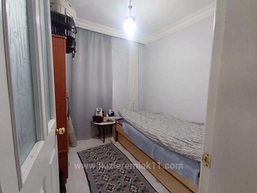 Для продажи Семейный дом 6+1 в Cumhuriyet Seferihisar Doğanbey - 200 m²