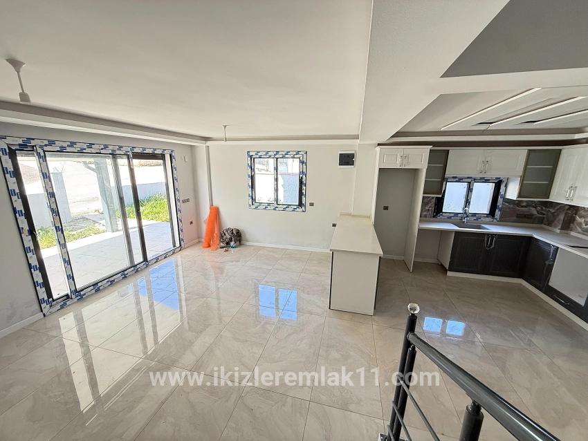 Для продажи Вилла 3+1 в Atatürk Seferihisar Doğanbey - 190 m²