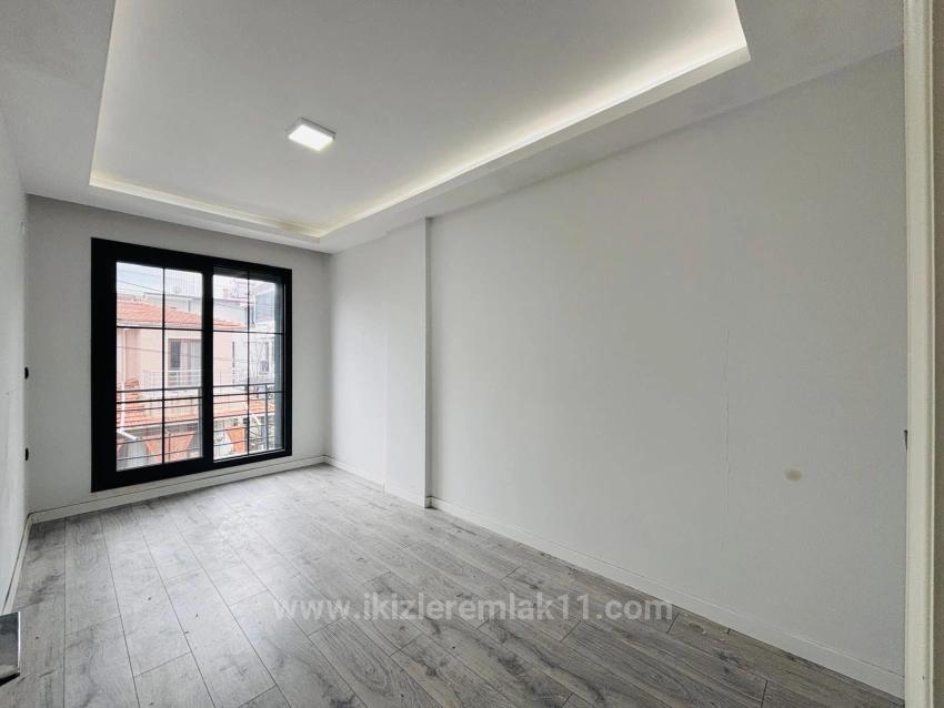 Дуплекс 3+1 На Продажу В Центре Сеферихисар Доганбей