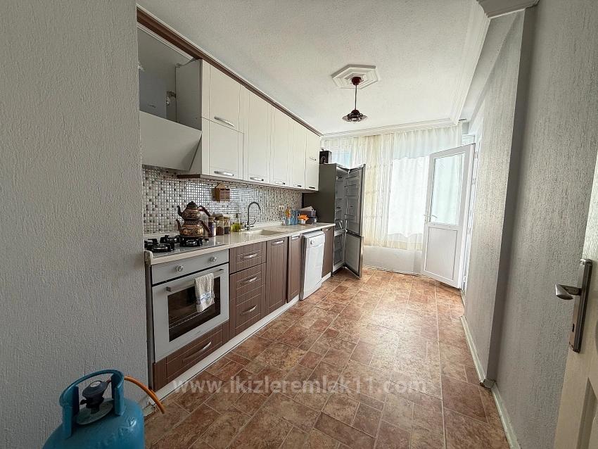 2 + 1 Мезонин Отдельная Кухня Квартира 90 М² В Центре Чеферихисар, Юрмез