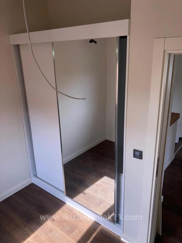 Продается Двухуровневая Вилла 3+1 С Просторным Садом В Доганбее, Сеферихисар.