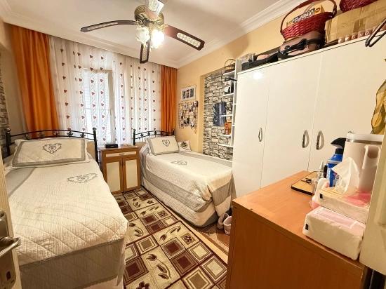 Продается Квартира 2+1 В Центре Сеферихисар-юркмез, 80м2, 200м От Моря.