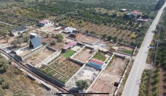 В Сеферихисаре Doğanbey Кавакдере Продается Купонная Земля Площадью 300 М2