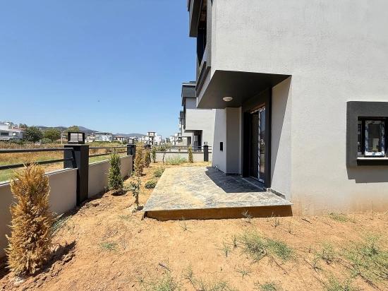 Вилла 2 + 1 С Отдельным Садом На Продажу В Сеферихисар Доганбей