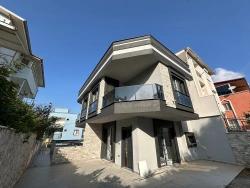 Для Продажи Вилла 2+1 в Mersin Alanı Seferihisar Ürkmez - 170 m²