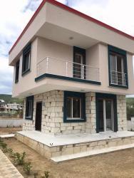Для Продажи Семейный Дом 3+1 в Cumhuriyet Seferihisar Doğanbey - 180 m²