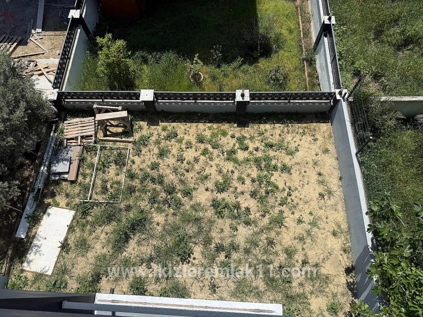 Seferihisar Doğanbey Cumhuriyet Mah. Satılık 3+1 Villa - 200 m²