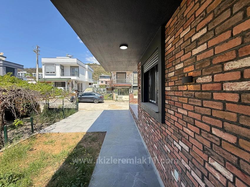 Seferihisar Doğanbey'de Satılık Sıfır Tek Müstakil 3+1 Villa