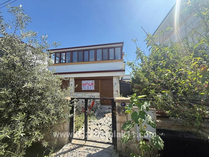 Seferihisar Doğanbey Cumhuriyet Mah. Satılık 2+2 Yazlık - 150 m²