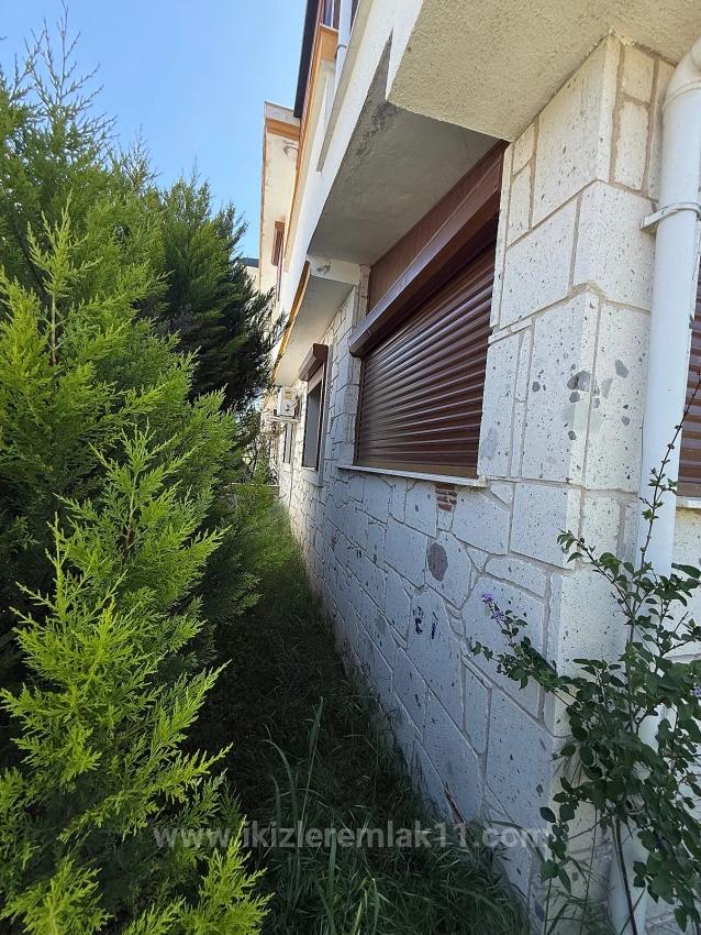 Seferihisar Doğanbey'de Satılık 2+1 Bahçeli Full Eşyalı Villa