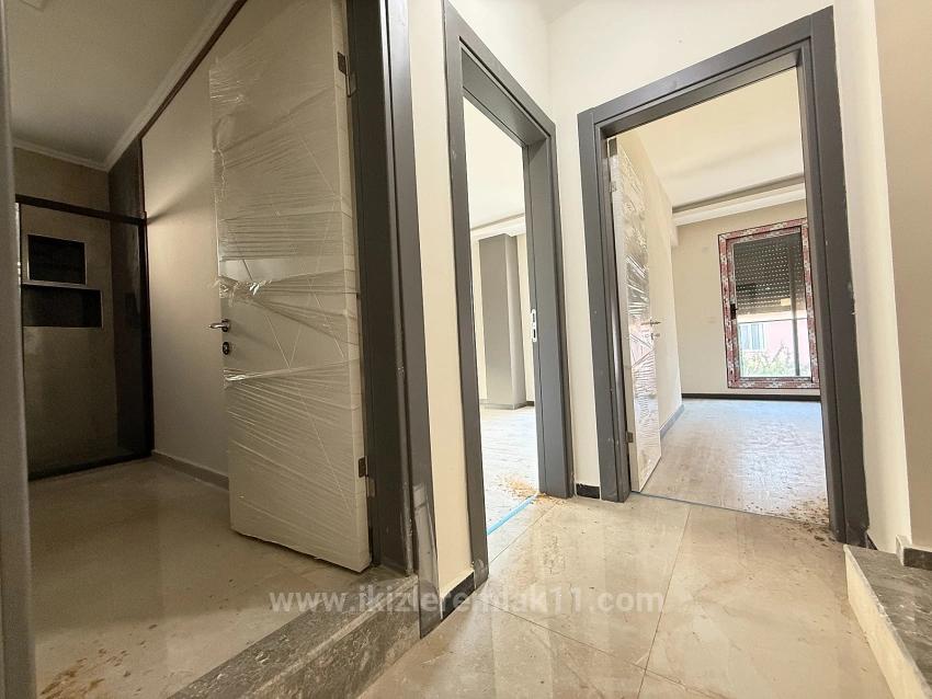 Seferihisar Doğanbey Merkez'de Satılık Sıfır 3+1 Villa