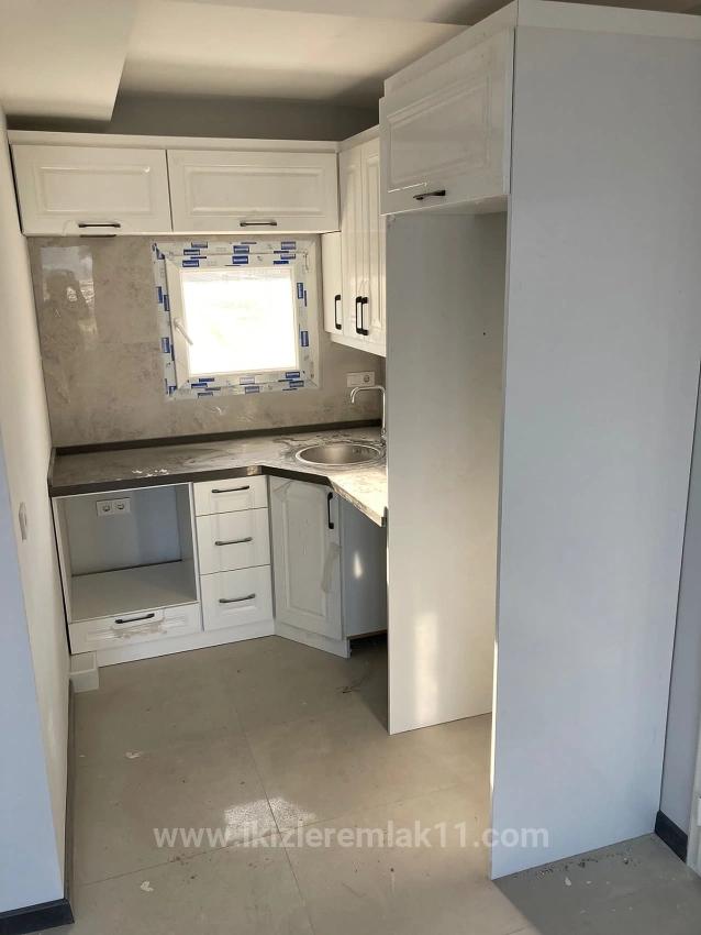 Seferihisar Doğanbeyde Satılık 2+1 Deniz Manzaralı Bahçeli Villa