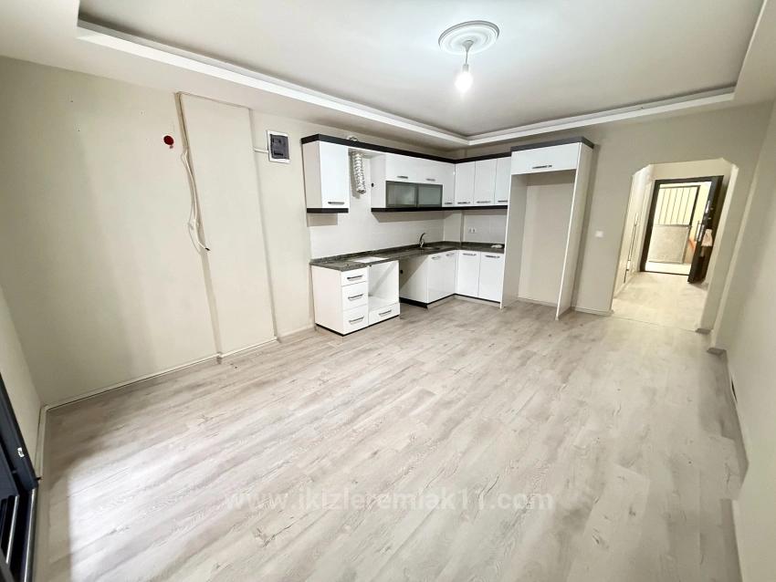 İkizler'den Ürkmez'de Denize 100 Metre Yakın Giriş Kat 1+1 Daire