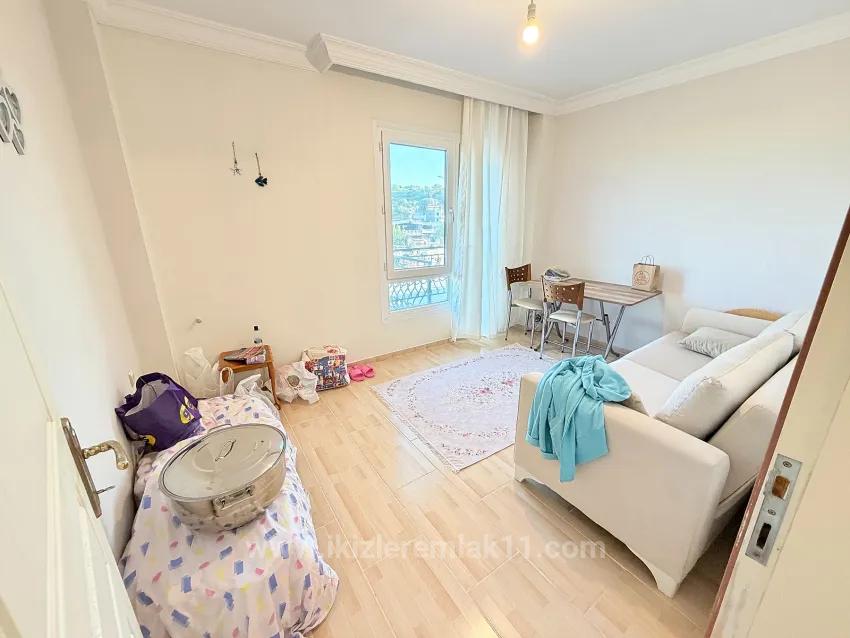 Ürkmez'de Denize 400 M, Ayrı Mutfak Çift Balkon Geniş 2+1 Daire