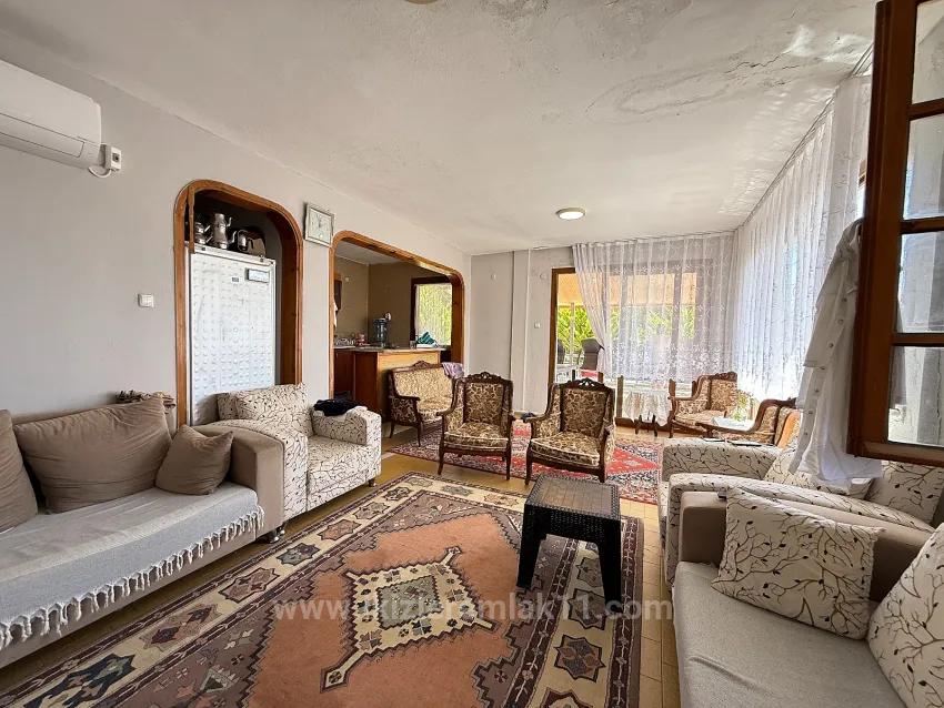 Seferihisar Doğanbey'de Satılık 3+1 Denize 50M Bahçeli Villa