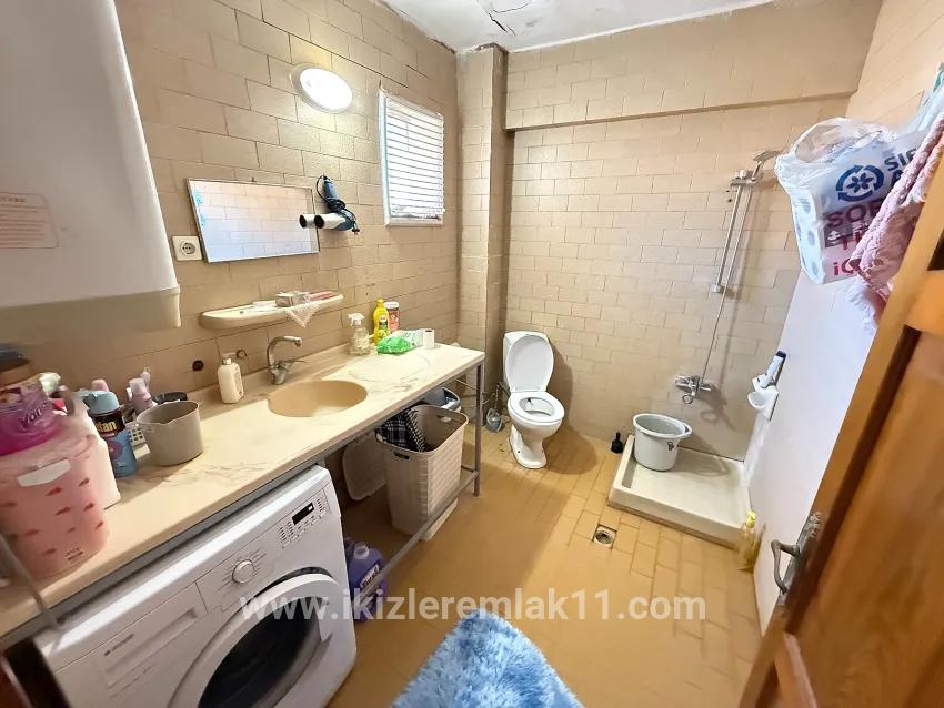 Seferihisar Doğanbey Cumhuriyet Mah. Satılık 3+1 Müstakil ev - 300 m²