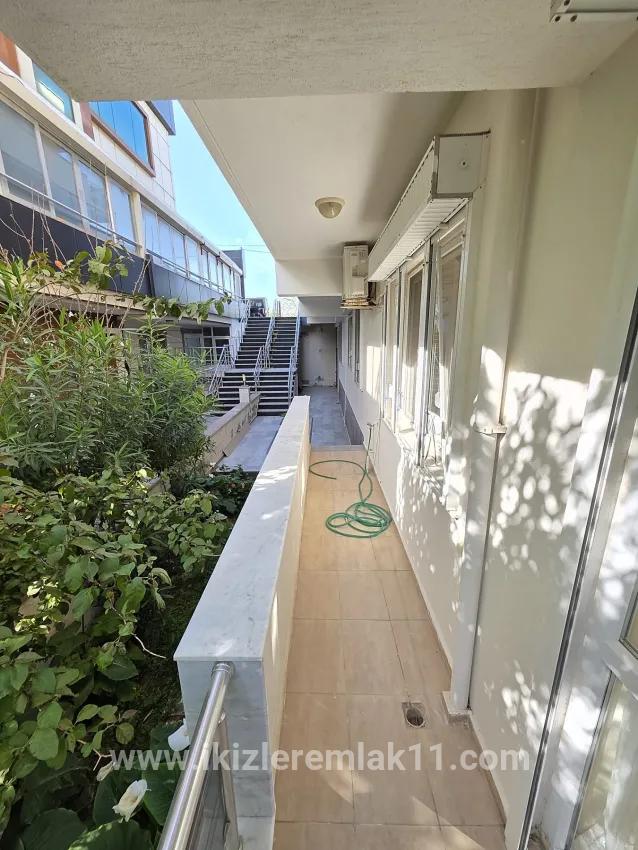 Menderes Gümüldür Gümüldür Fevzi Çakmak Mah. Satılık 2+1 Daire - 90 m²