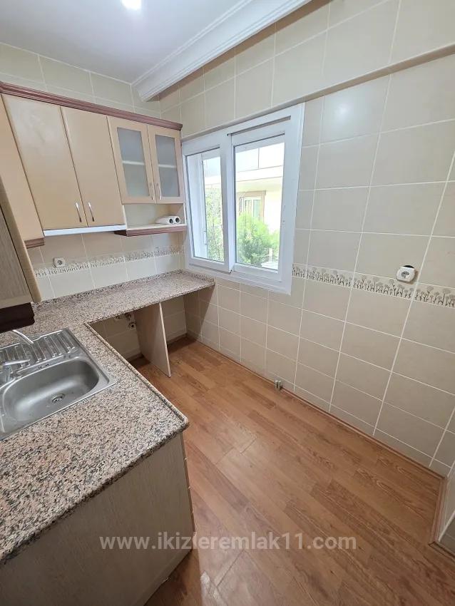 Satılık - Müstakil Bahçeli Daire - Gümüldür'de - Denize 200 Mt