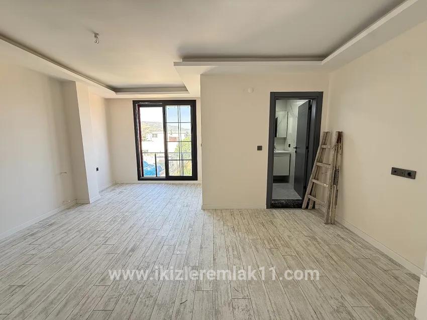 Seferihisar Doğanbey Cumhuriyet Mah. Satılık 1+1 Daire - 60 m²