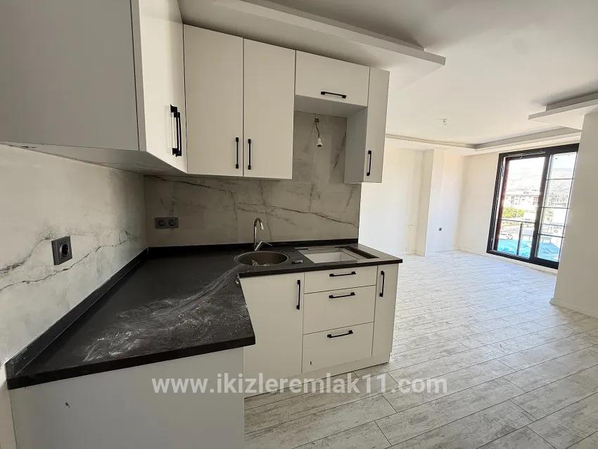 Seferihisar Doğanbey Cumhuriyet Mah. Satılık 1+1 Daire - 60 m²