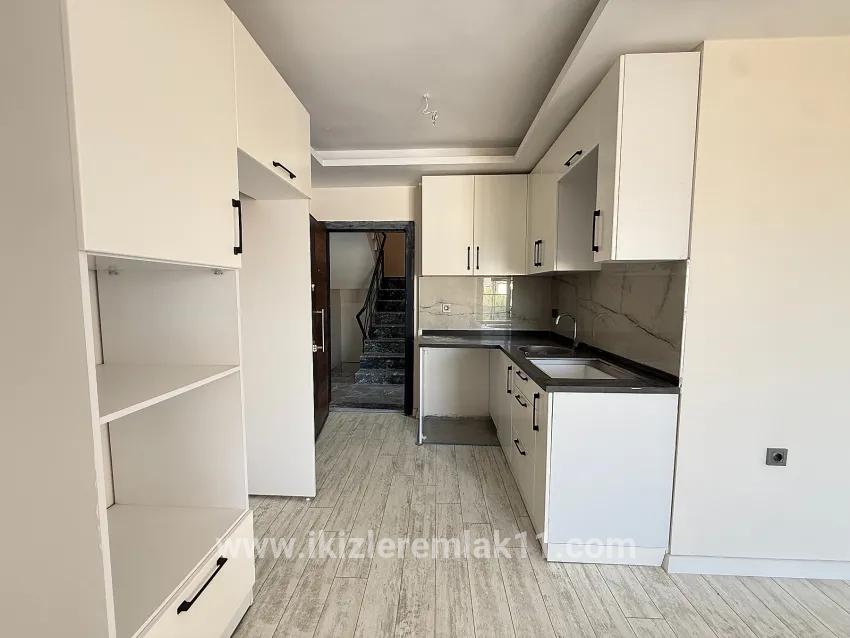 Seferihisar Doğanbey Cumhuriyet Mah. Satılık 1+1 Daire - 60 m²