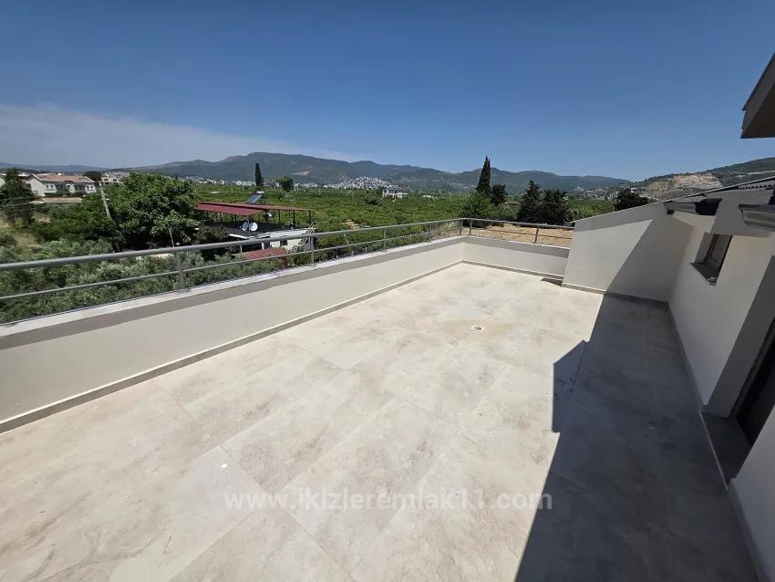 Gümüldür İnönü Mahallesi’nde Denize 450 Metre, Geniş Bahçeli Sıfır 4+1!