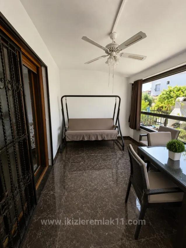 Gümüldür'de Denize 100M Full Eşyalı Geniş Bahçeli Villa