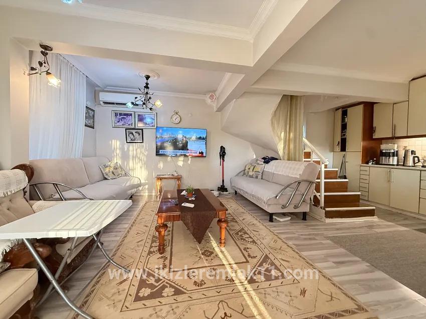 Seferihisar Ürkmez Bengiler Mah. Satılık 4+1 Müstakil ev - 210 m²