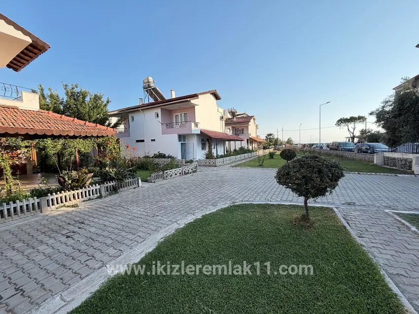 Menderes Gümüldür Gümüldür Fevzi Çakmak Mah. Satılık 3+1 Müstakil ev - 180 m²