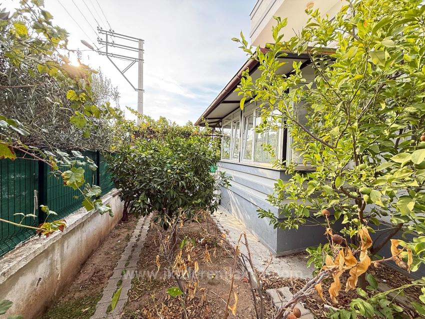 Seferihisar Doğanbey Merkez'de Satılık Geniş Bahçeli 4+1 Villa