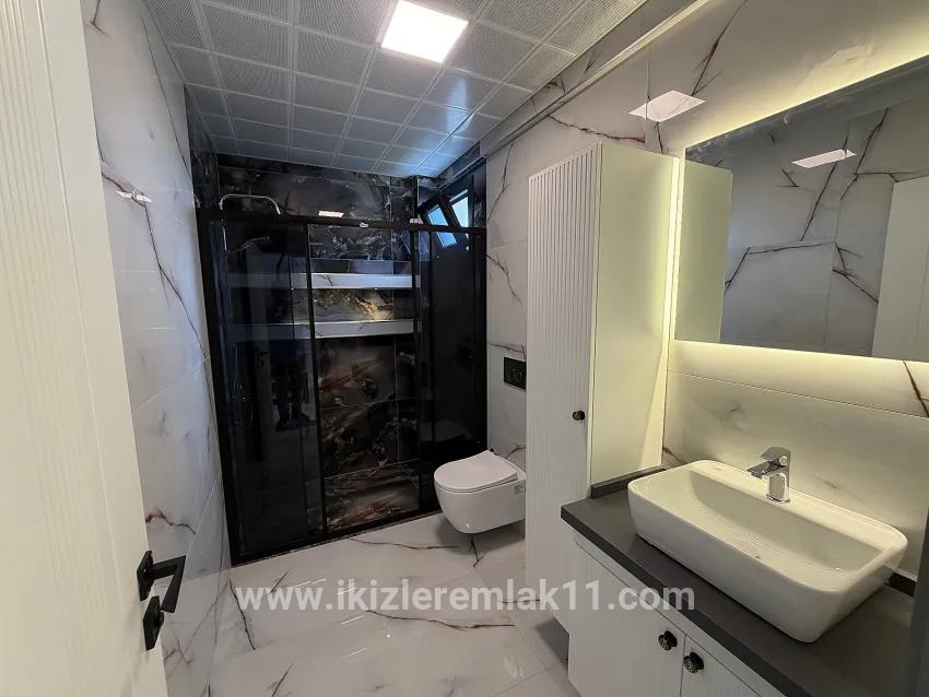 Menderes Gümüldür Gümüldür Cumhuriyet Mah. Satılık 3+1 Villa - 180 m²