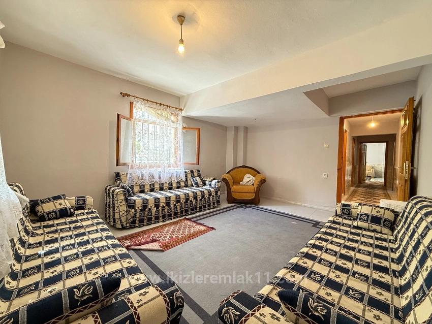 Ürkmez'de Denize 250 M, Uygun Fiyat Satılık 3+1 Bahçeli Daire