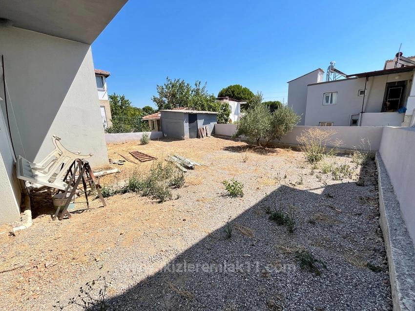 Seferihisar Doganbey'de Satılık 390 M2 Bahçe İçinde Tek Müstakil 3+1 Ebeveynli Villa