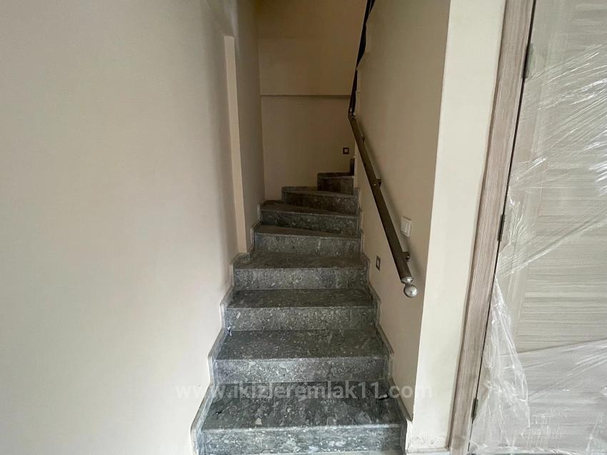 Seferihisar Doğanbey'de Satılık Ferah Konum Denize Çok Yakın 3+1 Lüks Villa