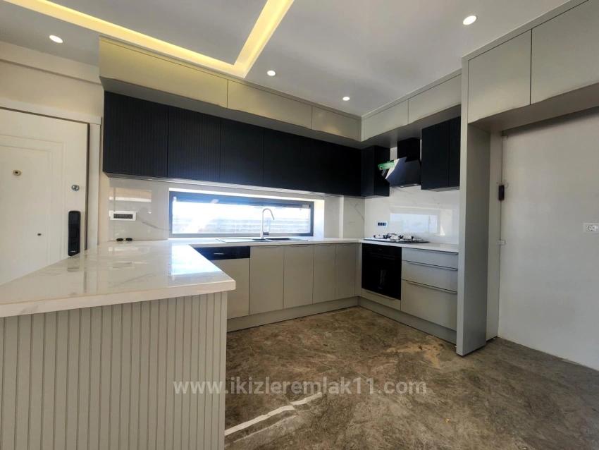 Seferihisar Doğanbey’de Satılık Tek Müstakil Geniş Bahçeli Panoramik Deniz Manzaralı