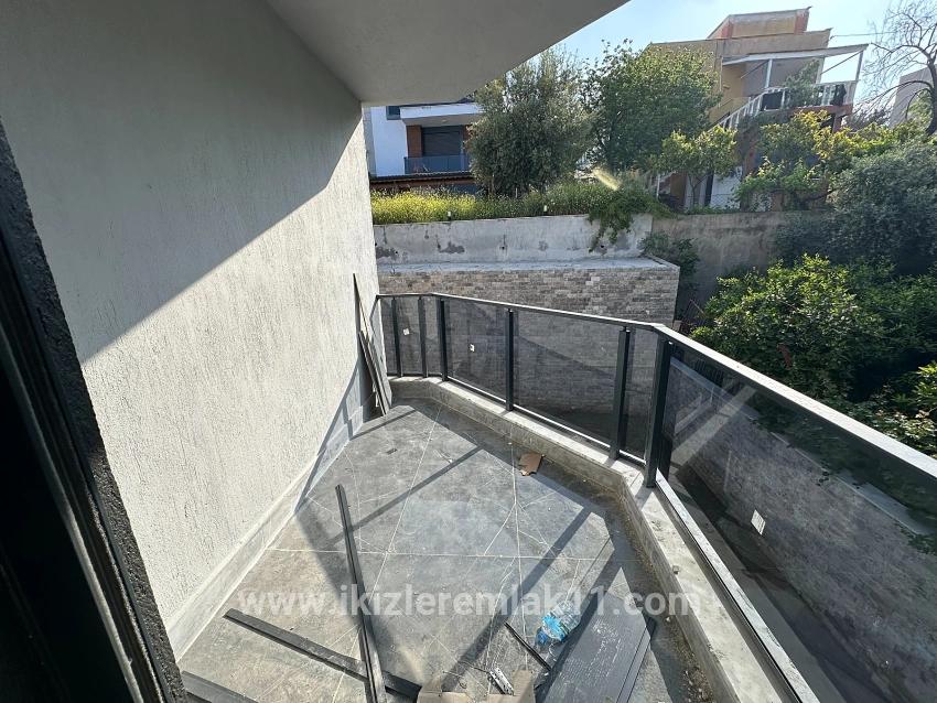 Seferihisar Ürkmez Mersin Alanı Mah. Satılık 2+1 Villa - 170 m²