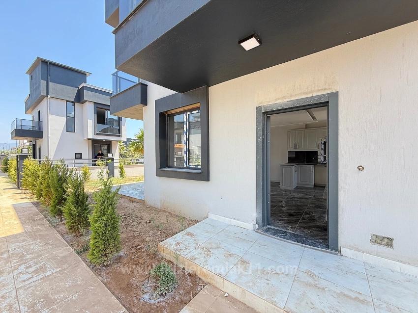 Seferihisar Doğanbey’de Satılık Müstakil Bahçeli 2 + 1 Villa