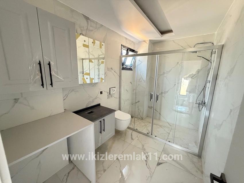 Seferihisar Doğanbey Cumhuriyet Mah. Satılık 2+1 Müstakil ev - 190 m²