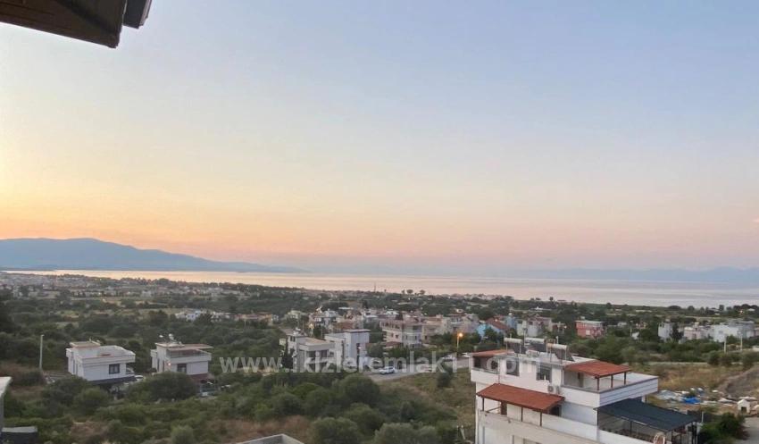 Seferihisar Doğanbey'de Satılık 3+1 Müstakil Deniz Manzaralı Havuzlu Villa