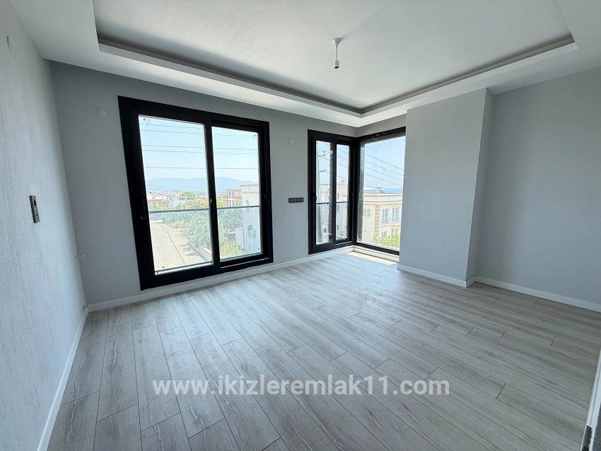 Seferihisar Doğanbey Atatürk Mah. Satılık 2+1 Villa - 185 m²