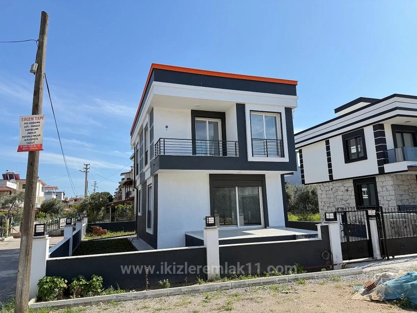 Seferihisar Doğanbey‘de 300 M2 Arsa İçinde Tek Müstakil 3 + 1 Dubleks Villa