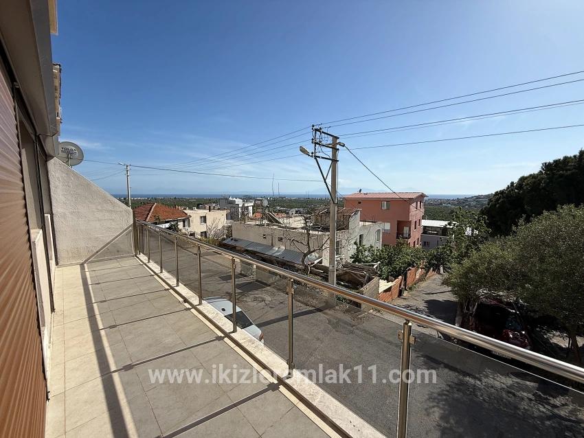 Menderes Gümüldür Gümüldür Fevzi Çakmak Mah. Satılık 3+1 Daire - 125 m²
