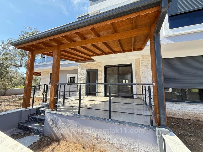 Seferihisar Doğanbey Merkezde Satılık 2 + 1 Sıfır Dubleks Yazlık